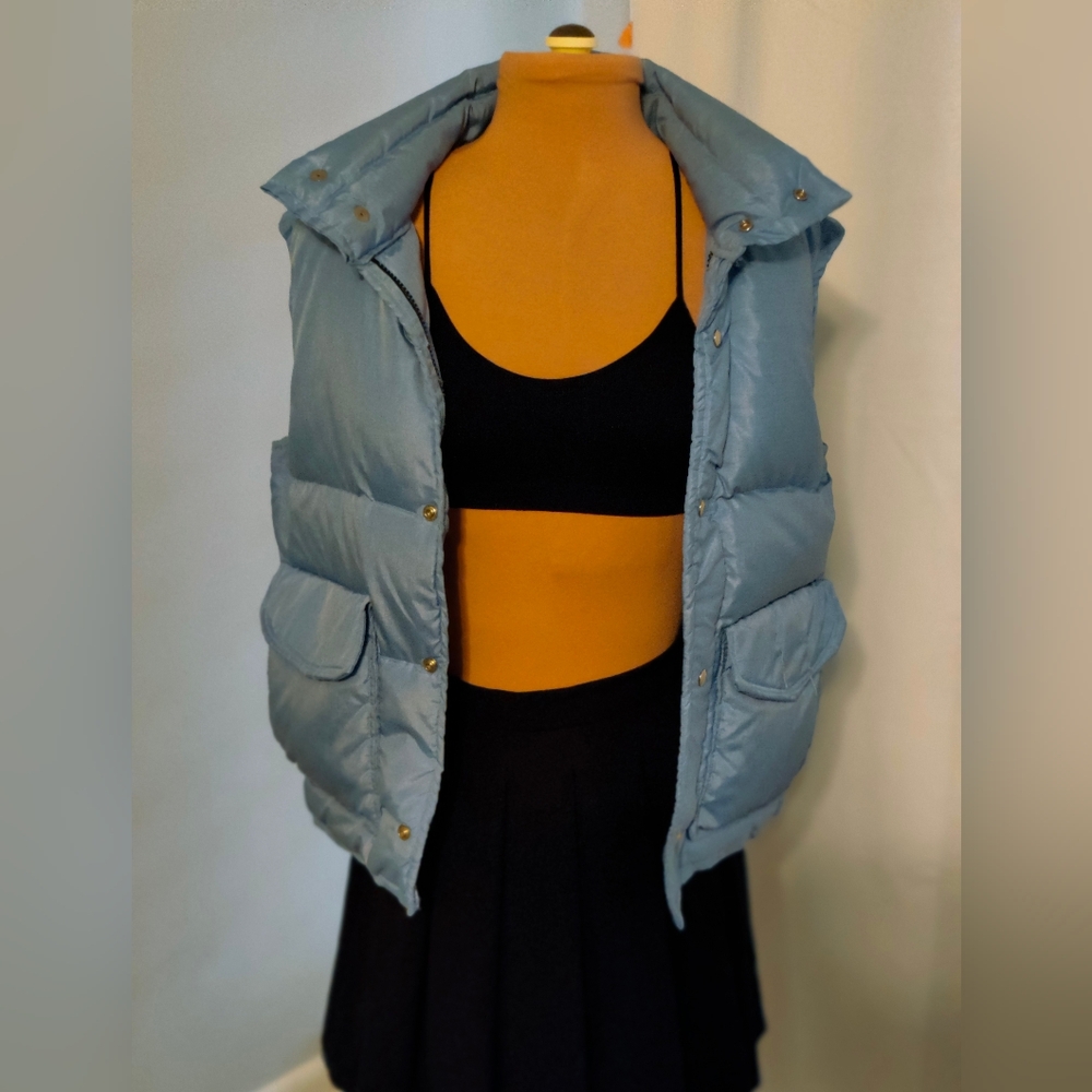 goose  down filled 70s vintage ski vest fluffy cozy shimmery ice blue pockets  M